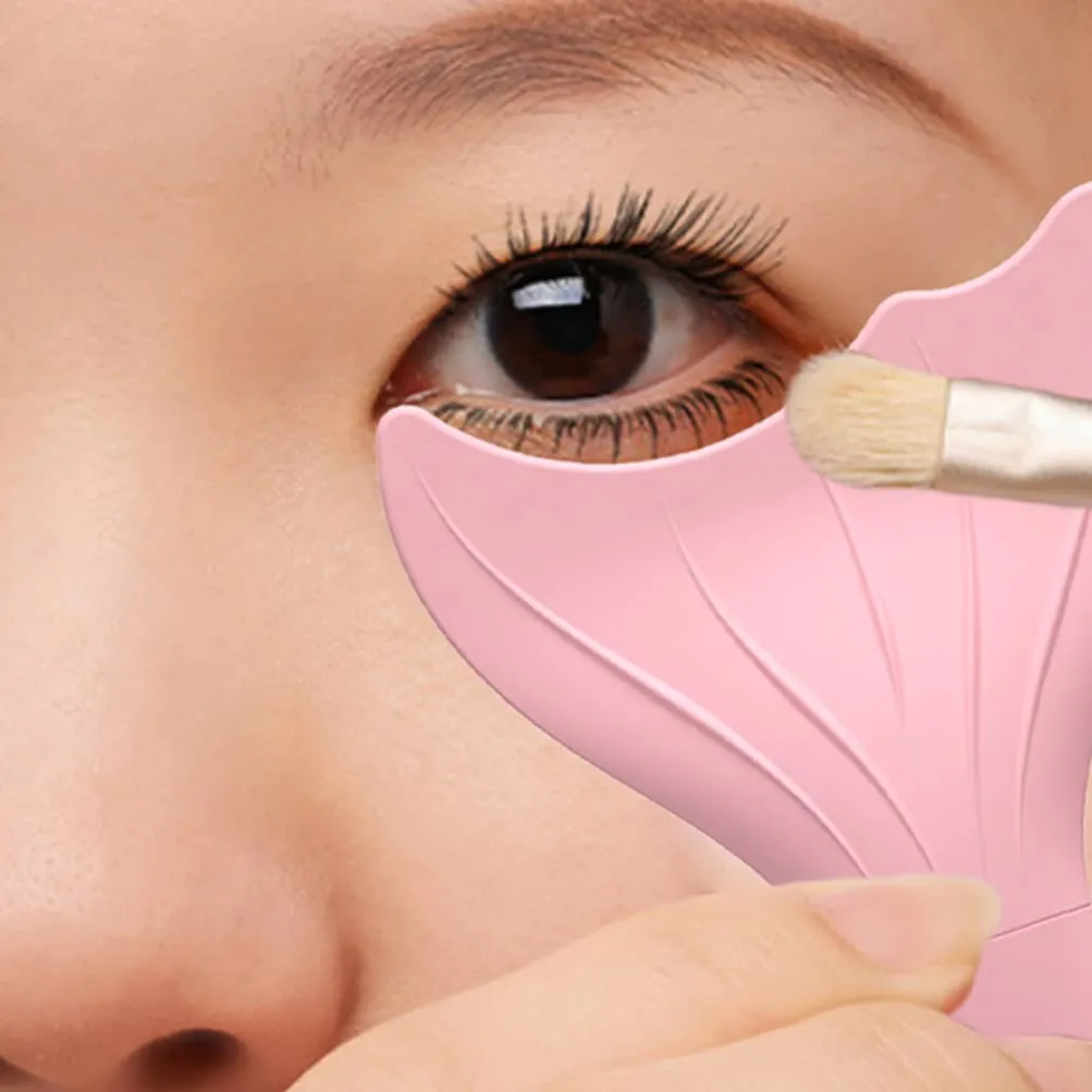 2pcs Eyelash Eyeliner Guard Aid Lower Silicone Comb Shield Pink Eye in Curler Tool Applicator Mermaid Women Upper Lash Stencils Mascara Brush Makeup Drawing for