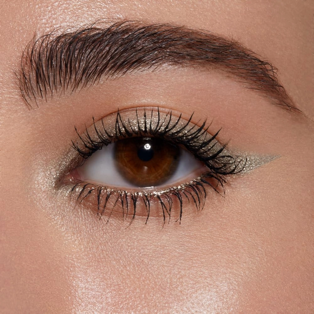 Romanovamakeup Sexy Smoky Eye Pencil - PISTACHIO. Professional Eye Liner SPARK METALLIC SHADE, Long-Lasting Formula, Stunning Look with Eye-Makeup Pencil