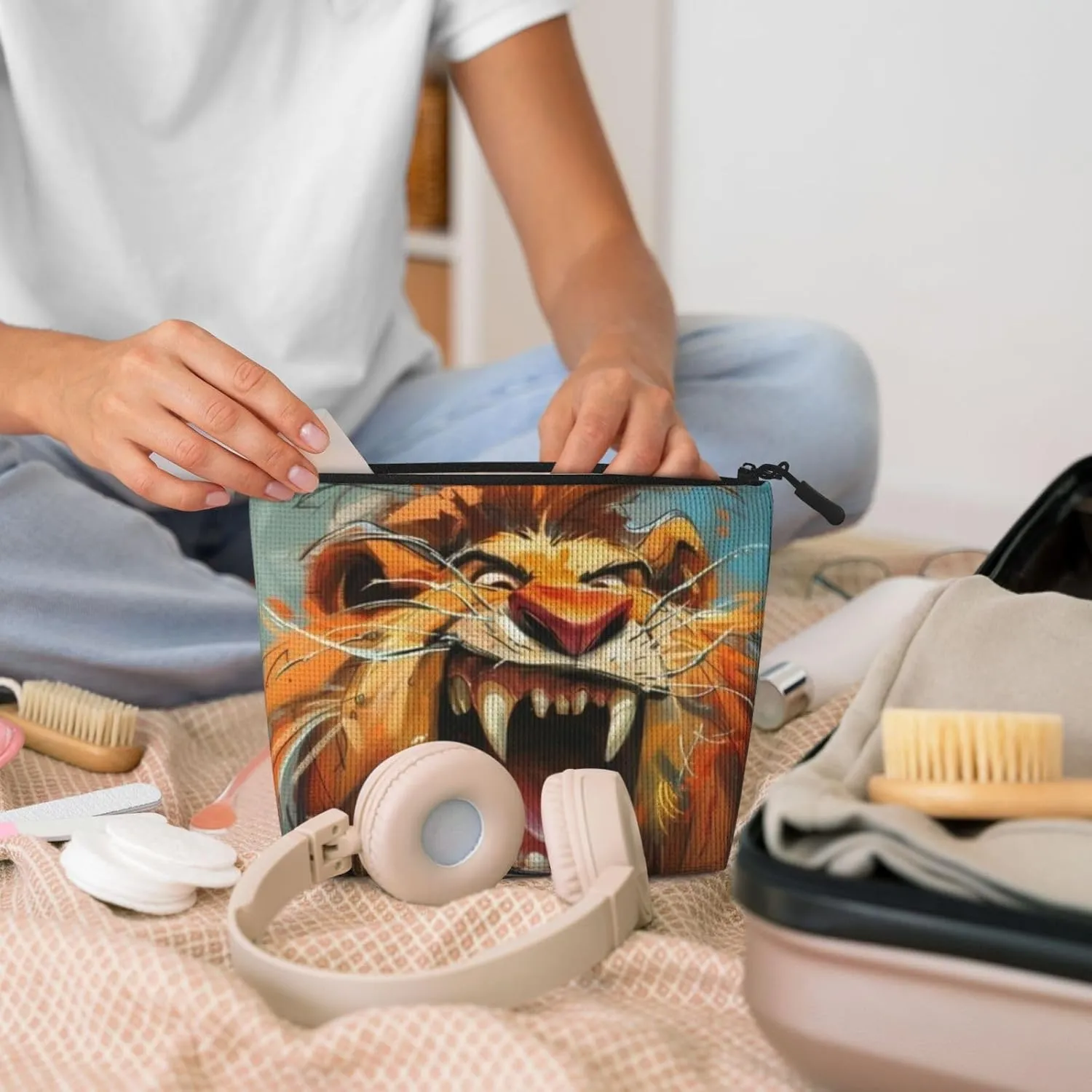 Smiling Lion Series Makeup Bag Birthday Gift Mother'S Day Gifts Are The Internal Capacity Is Large Light And Cute Suitable For Daily Life Travel Etc