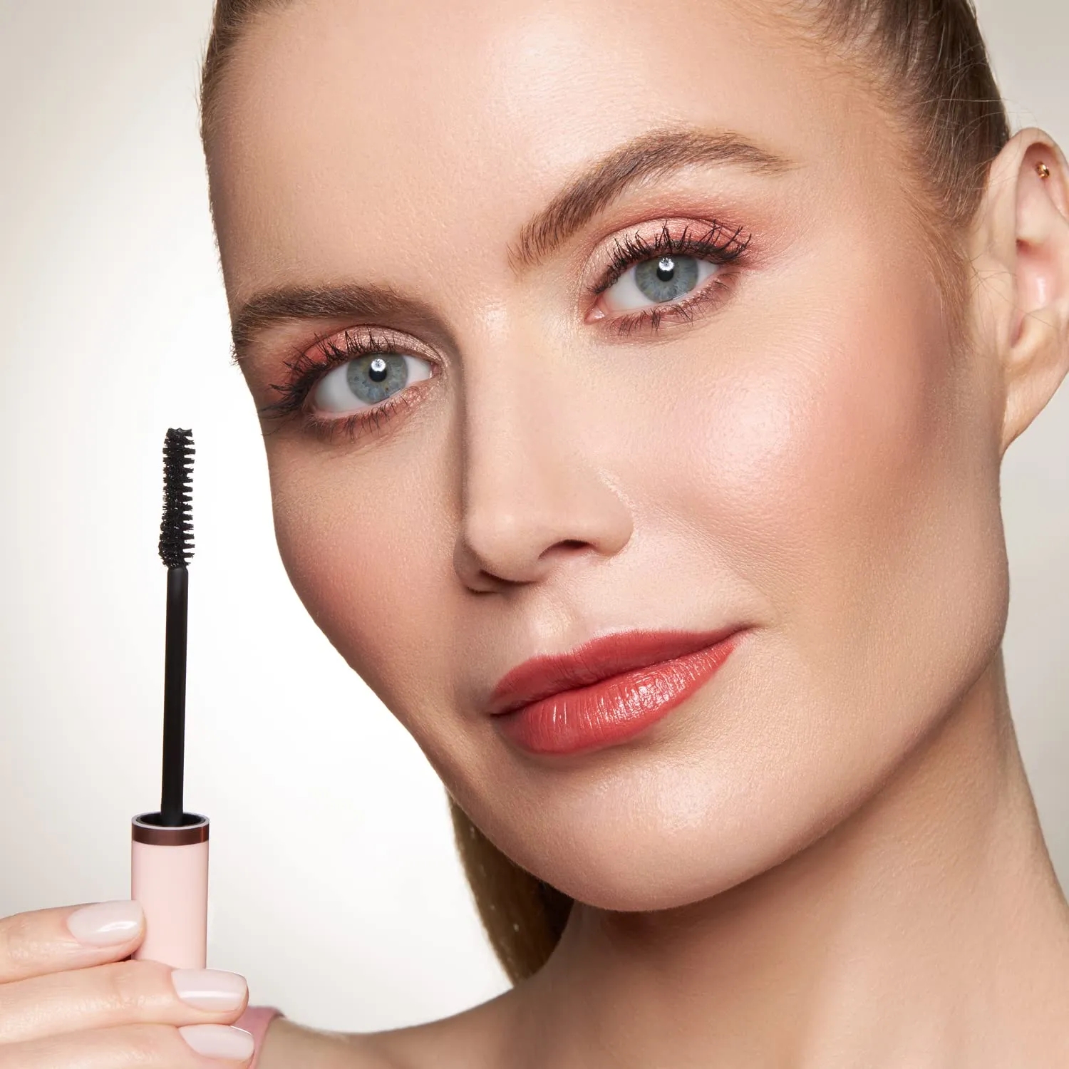 So Ageless Fanned Out Volume Mascara Black