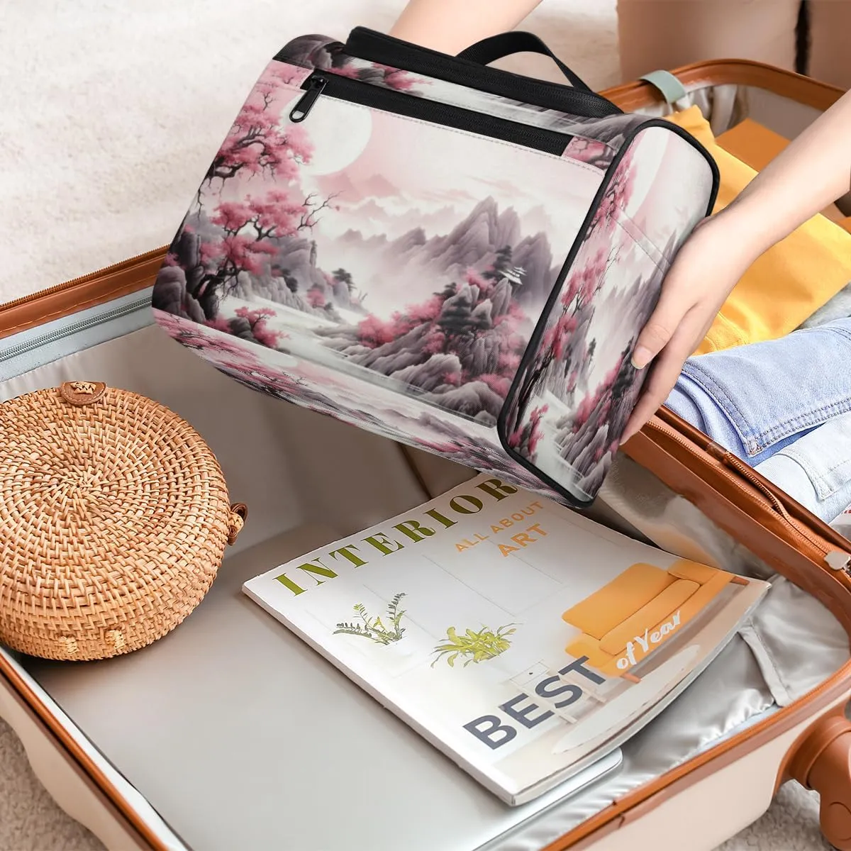Watercolor Valley Scene Painting Hanging Toiletry Bags Travel Makeup Bag Water-resistant Makeup Cosmetic Bag Travel Organizer
